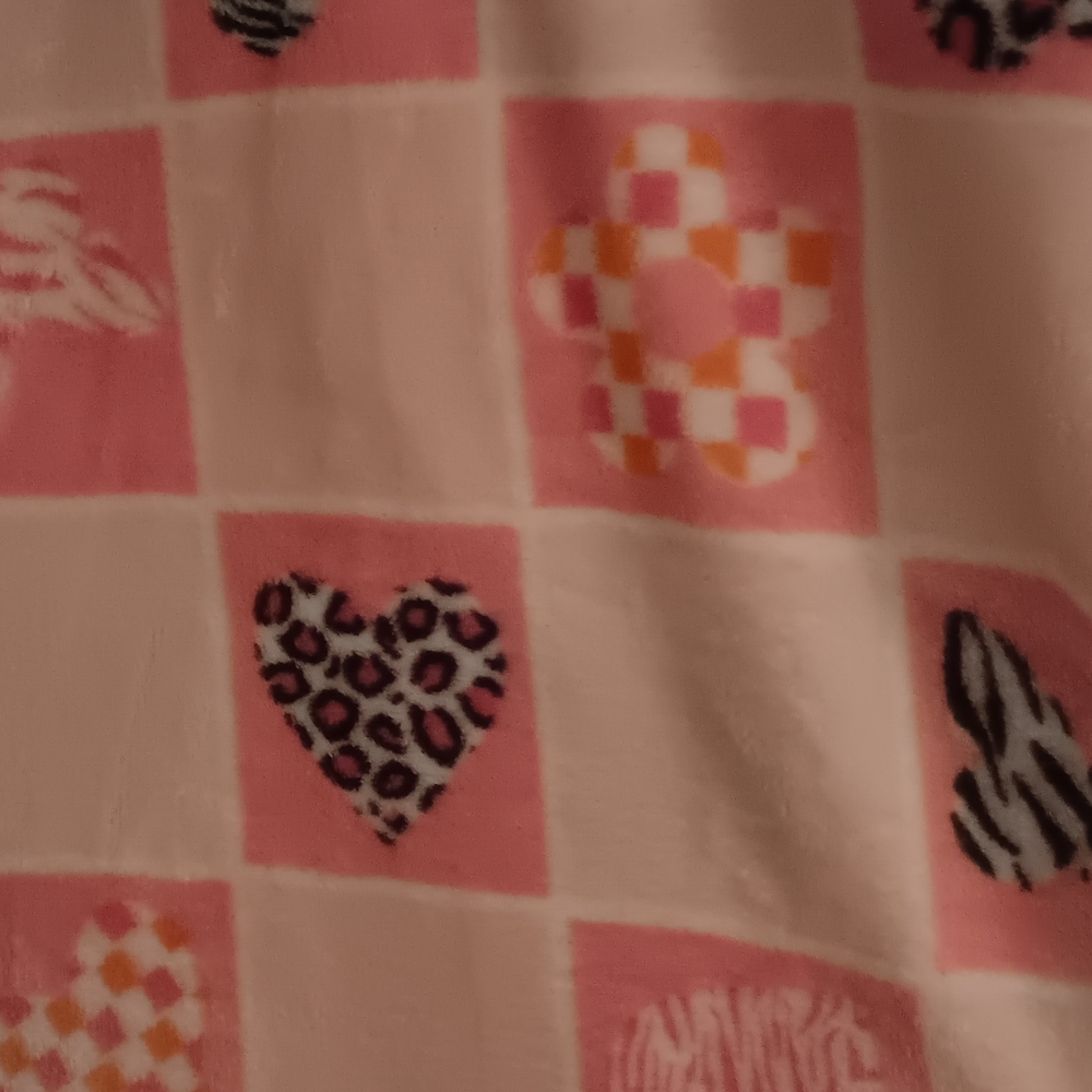 Candie's Pink Checker & Animal Print Oversized Plush Throw Blanket New With Tags - Picture 4 of 5